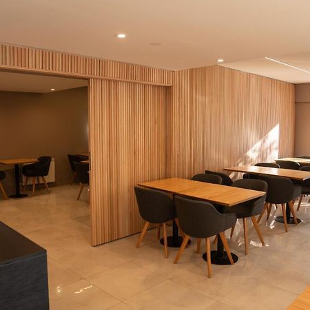 Urbana Suites Mendoza Buitenkant foto