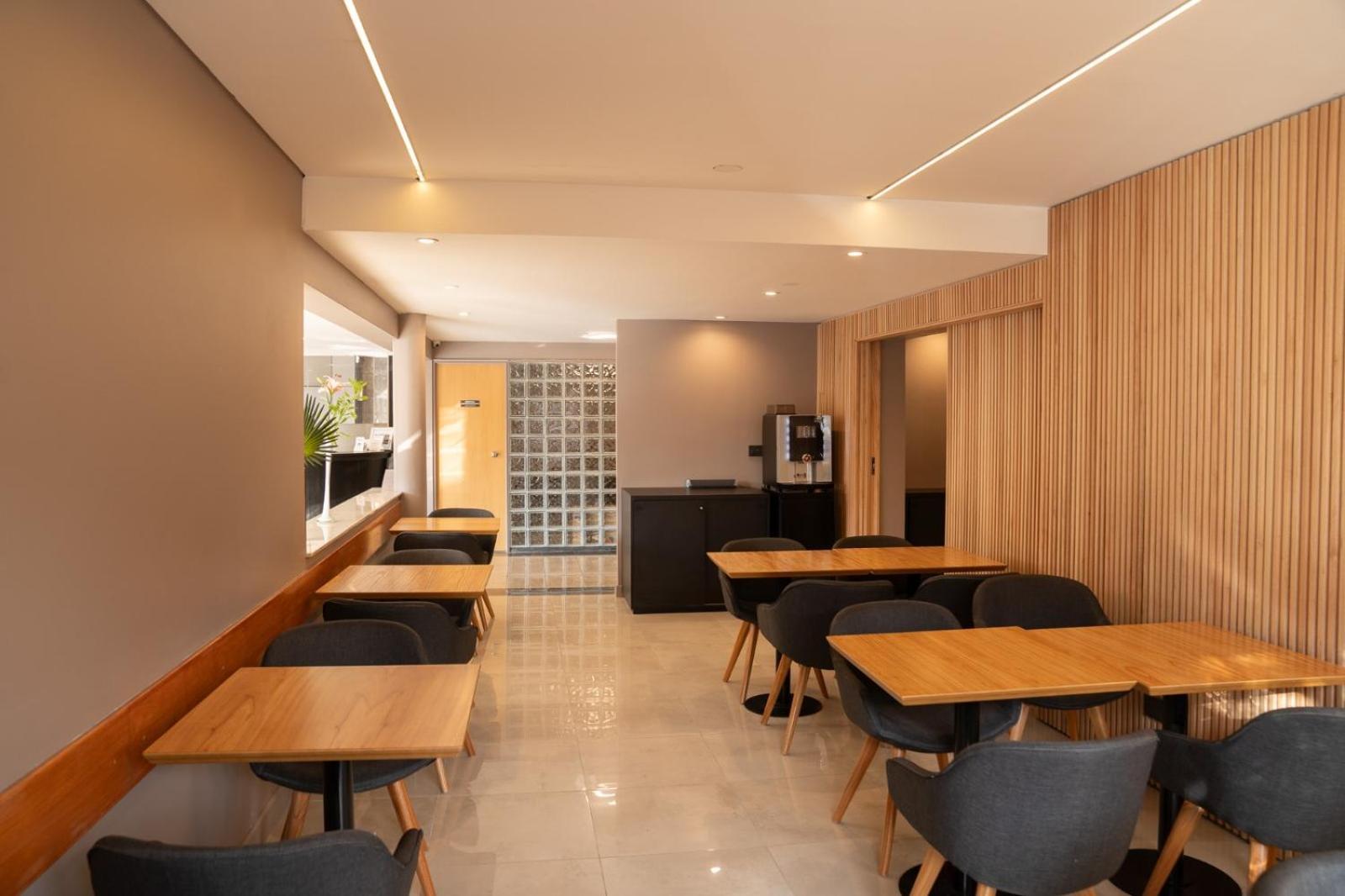 Urbana Suites Mendoza Buitenkant foto